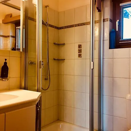 Christitia Σαλέ *